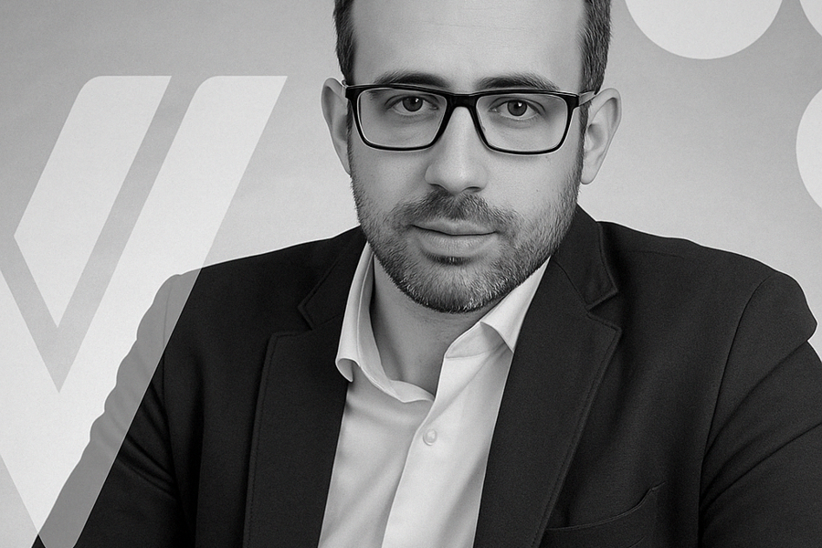 Alex Bryszkowski de Vozelia.
